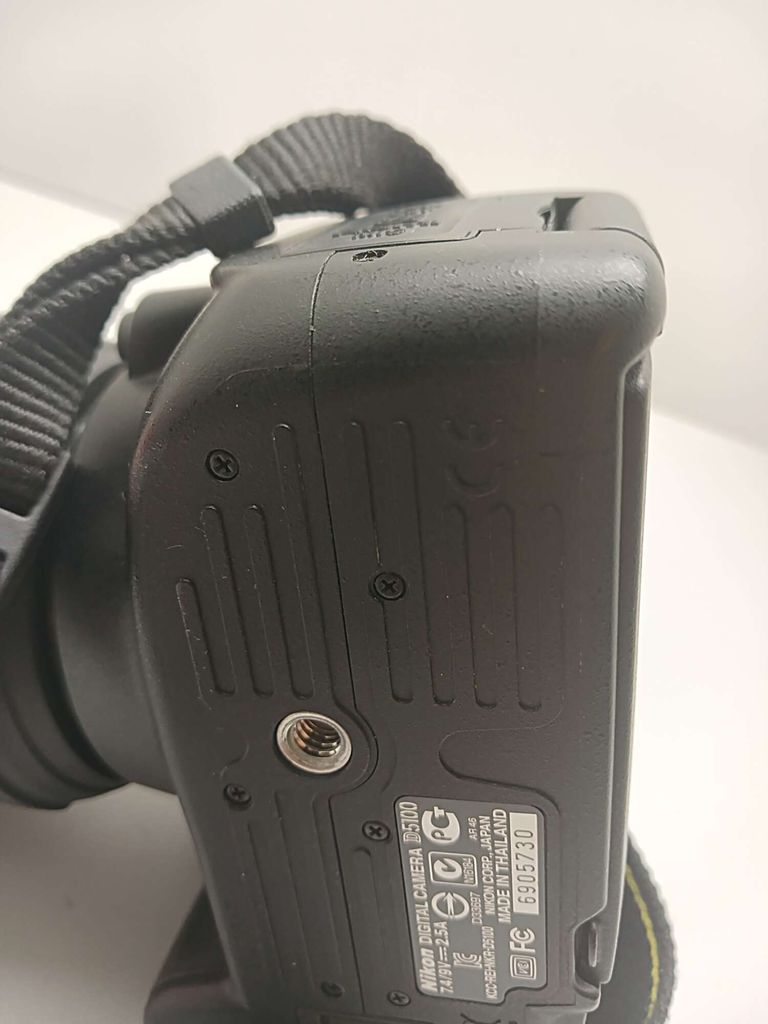 Nikon D5100 kit (18-55mm VR)