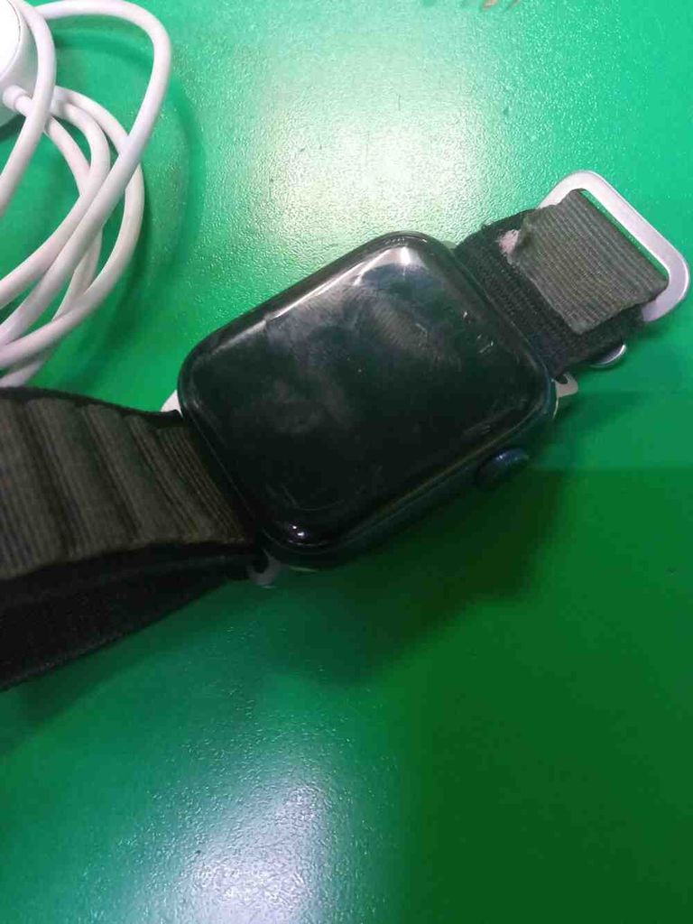 Дешево Apple Watch Series 6 GPS 44мм з ломбарду