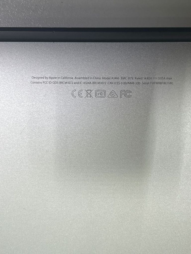 Оголошення Apple екр. 13,3/ macbook air 2017/core i5 1,8ghz/ ram8gb/ ssd256gb/ intel hd6000 Б/У