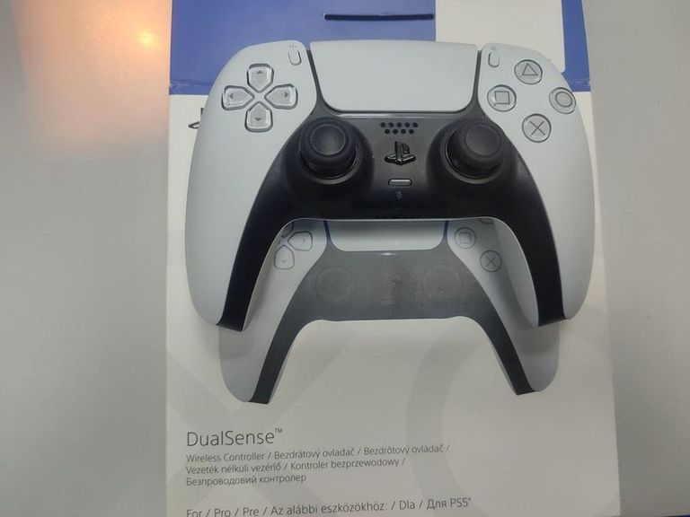 Купить Sony DualSense Black Б/У