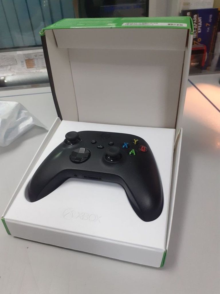 Дешиво Microsoft 1914 xbox wireless controller с ломбарда