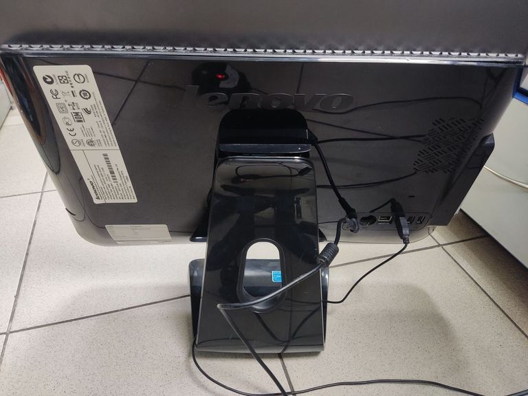 Дешево Lenovo с200 atom d510 1.66ghz/ram4gb/ssd120gb з ломбарду