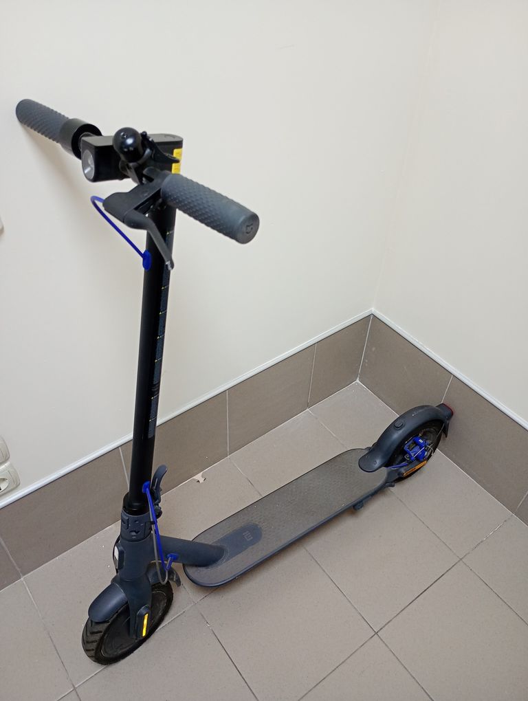 Купить Xiaomi Mi Electric Scooter 3 Black Б/У