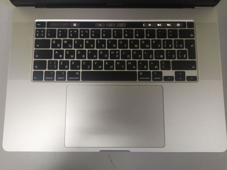 Дешиво Apple macbook pro 16" 2019 /a2141 /core i7 2,6ghz /ram 16gb /ssd 500gb /amd radeon pro 5300m с ломбарда