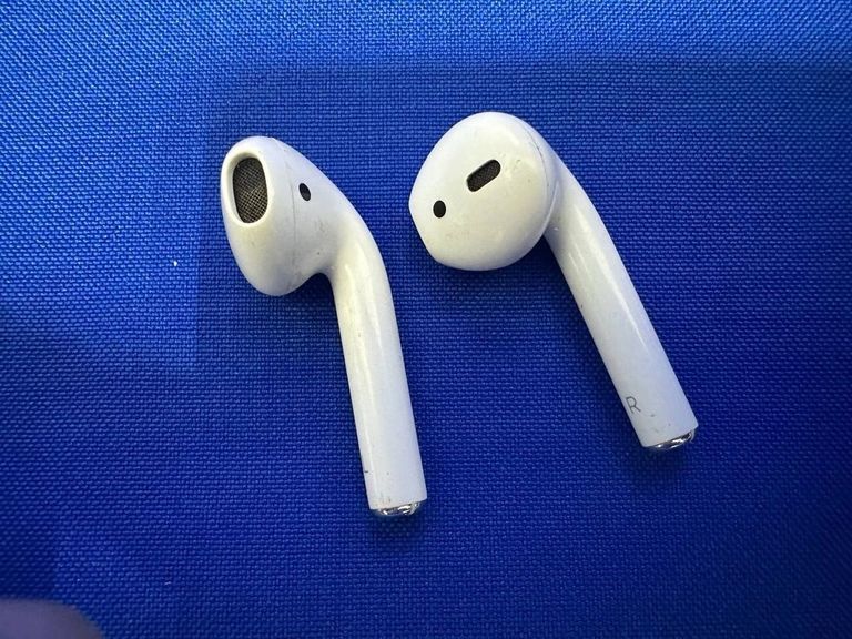 Розпродаж Apple airpods 2nd generation with charging case, продавець Техноскарб