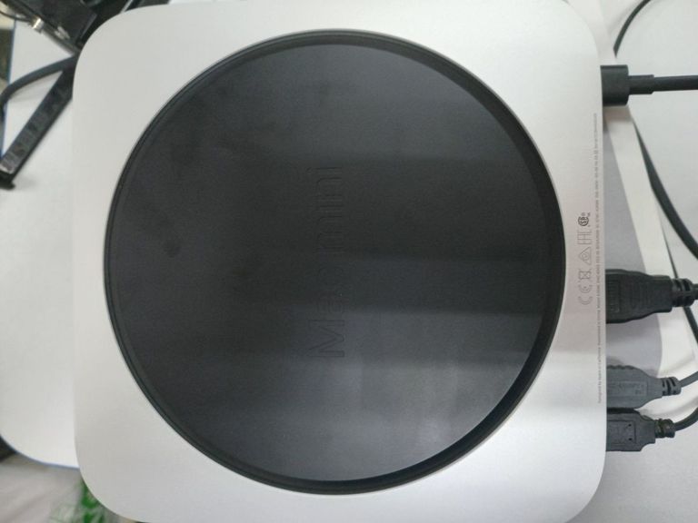 Объявление Apple mac mini a2686 mmfj3 m2/8core/ram 8gb/ssd256gb Б/У