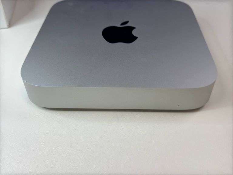 Объявление Apple mac mini a2686 mmfj3 m2/8core/ram 8gb/ssd256gb Б/У