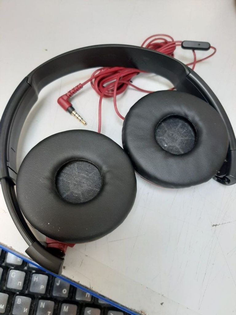 Дешиво Sony mdr-zx310 с ломбарда