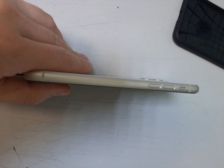 Дешево Apple iphone 11 64gb з ломбарду