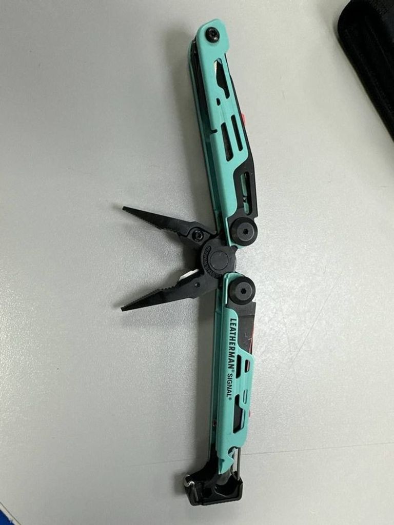 Розпродаж Leatherman signal, продавець Техноскарб