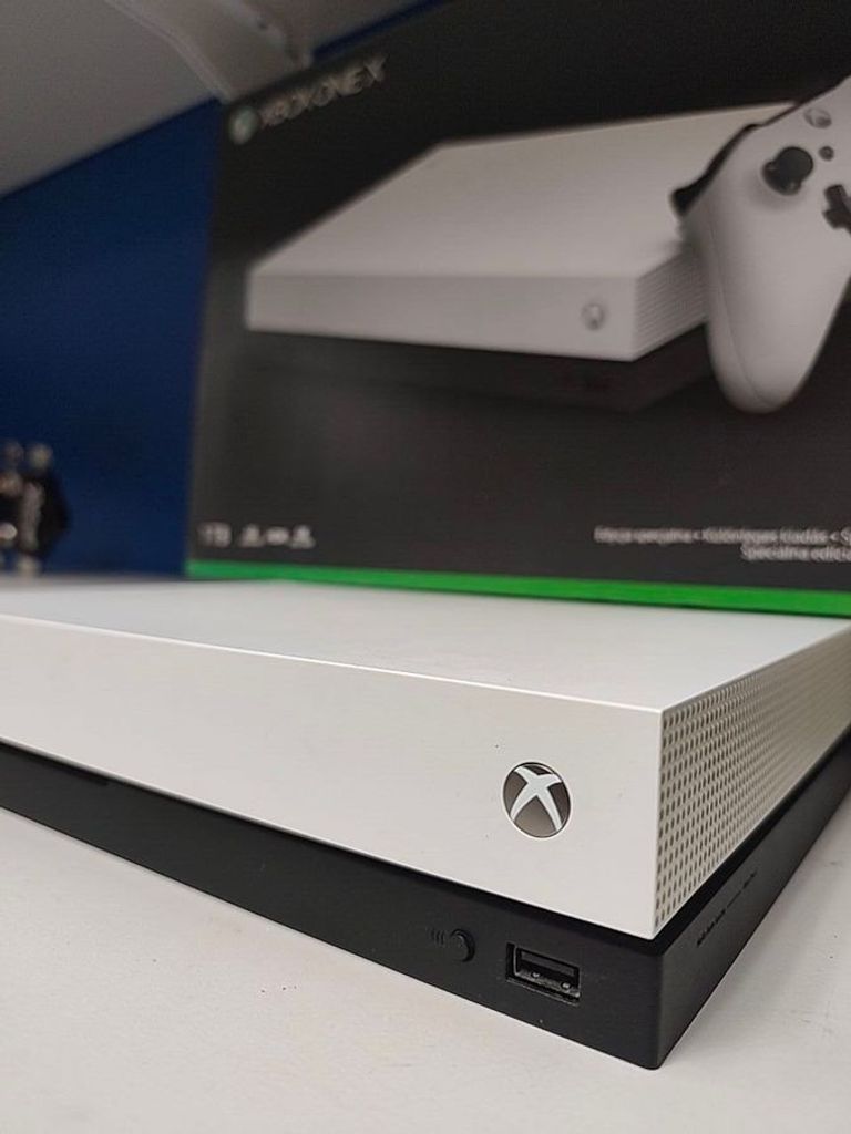Microsoft Xbox One X 1TB Код:01-200785575. Изображение 5