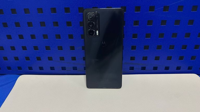 Дешиво Motorola edge 20 8/128gb с ломбарда