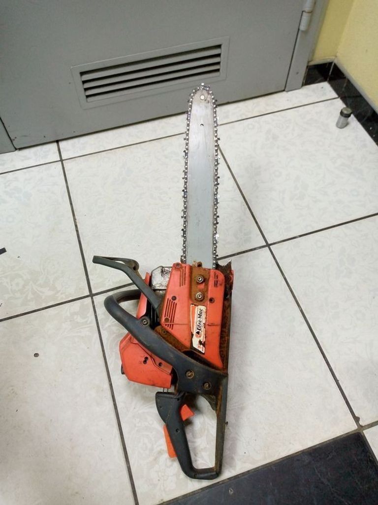 Купить Oleo-Mac 937 + заточной набор Power Sharp (50189001E1+PS) Б/У