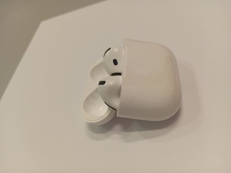 Розпродаж Apple airpods 4, продавець Техноскарб