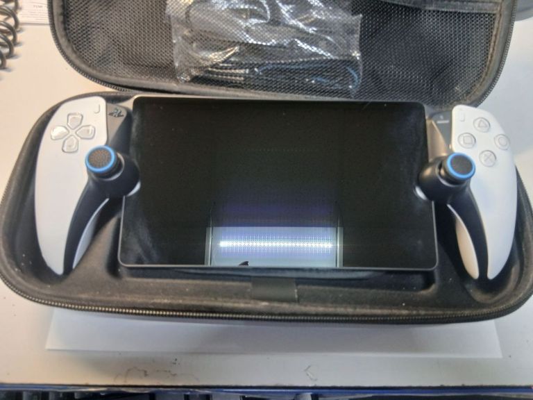 Дешево Sony playstation portal з ломбарду