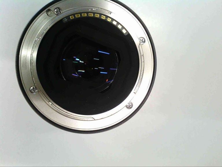 Дешево Tamron AF 18-300mm F/3.5-6.3 Di III-A VC VXD з ломбарду