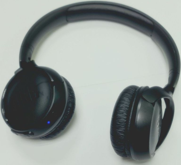 Купити Jbl tune 570bt Б/У