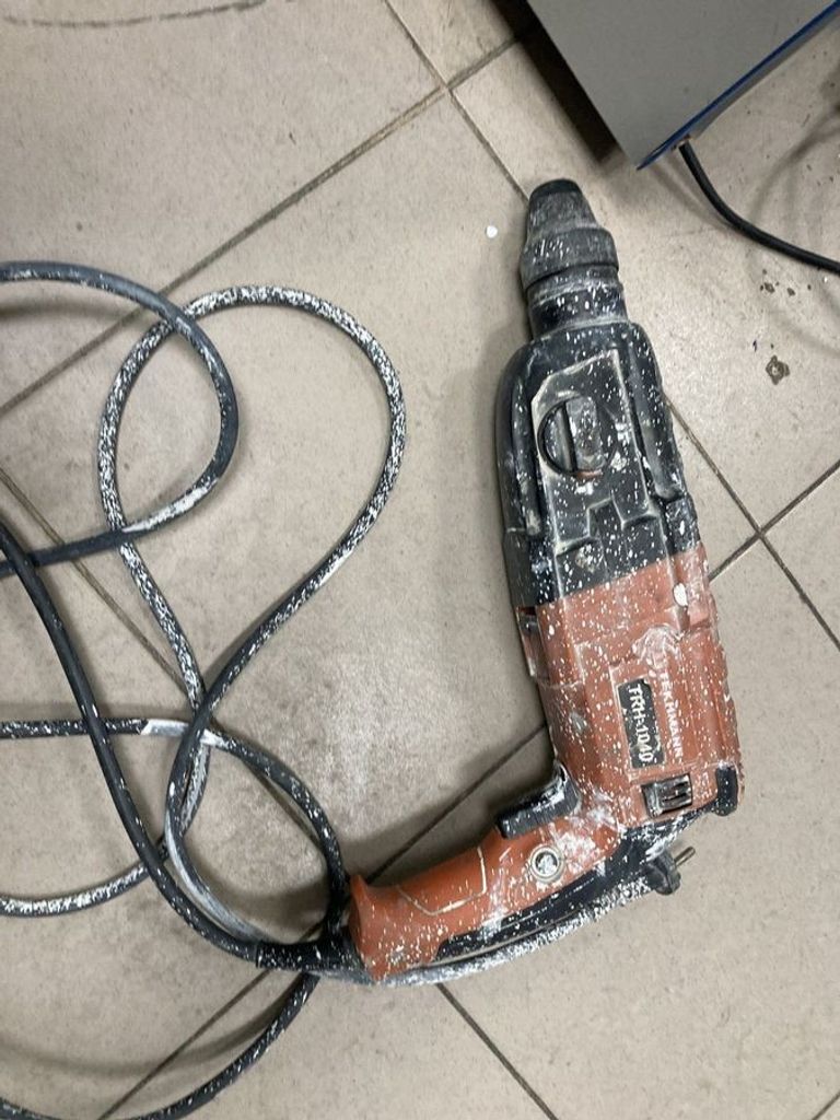 Дешево Tekhmann trh-1040 з ломбарду