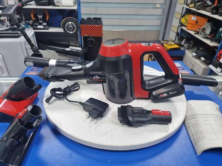 Купити Bosch Unlimited 7 ProAnimal BBS711ANM Б/У