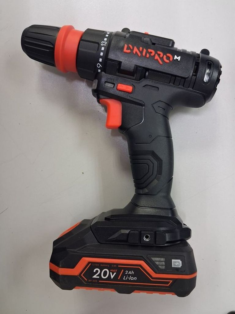 Купити Dnipro-M cd-218q 1акб 2ah зп Б/У