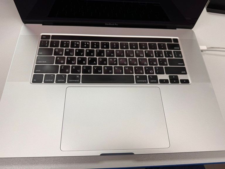 Apple a2141/ macbook pro 16/ core i9 2,3ghz/ram16gb/ssd1tb/amd radeon pro 5500m Код:01-200917979. Изображение 6