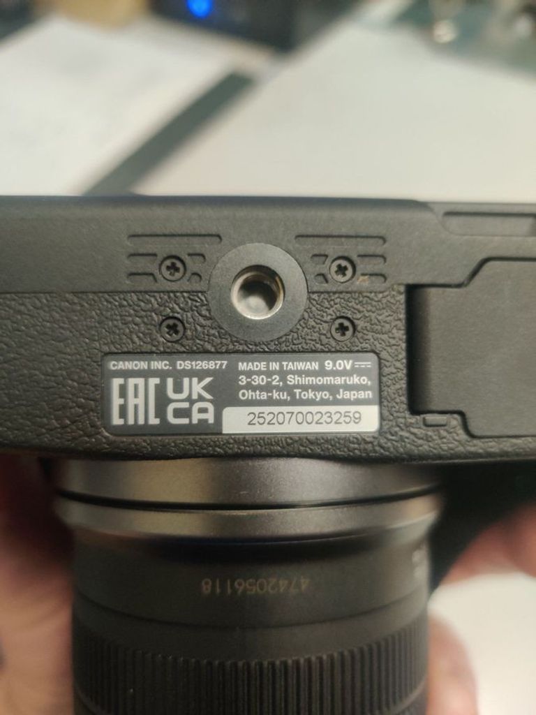 Дешиво Canon eos r50 kit rf-s 18-45mm is stm с ломбарда