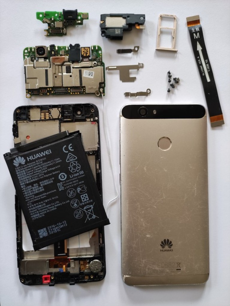 Купить Huawei nova (can-l11)  Б/У