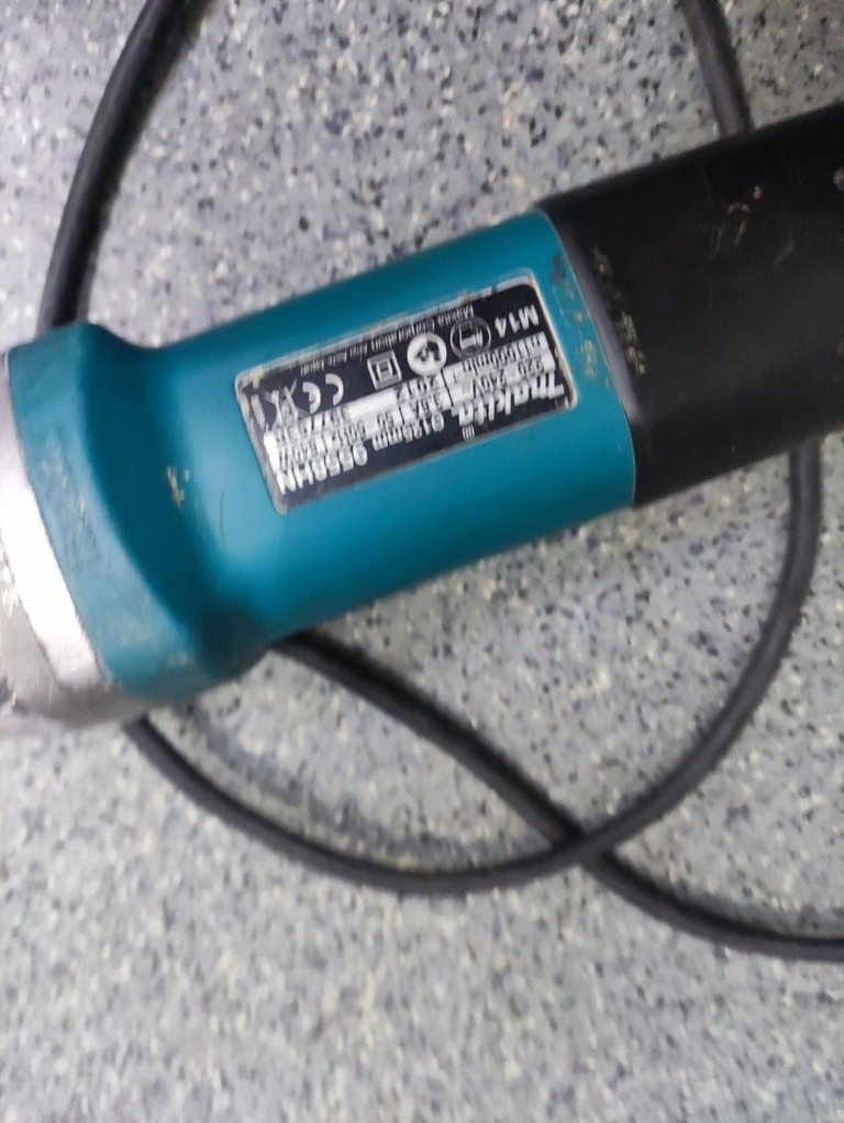 Дешиво Makita 9558HN с ломбарда