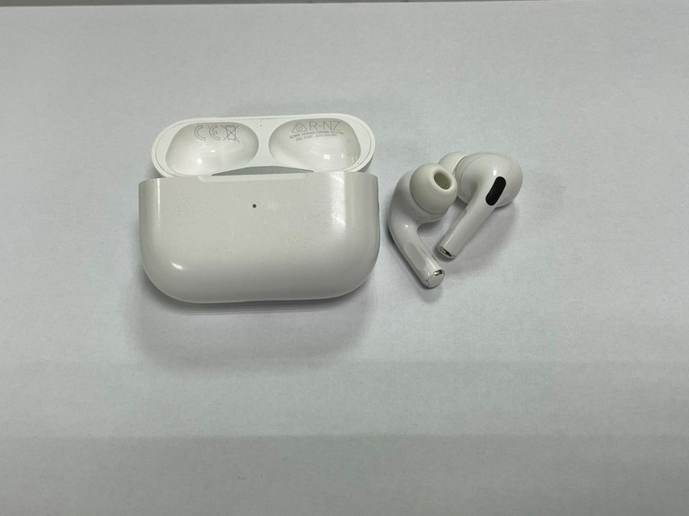 Объявление Apple airpods pro 2nd generation with magsafe charging case usb-c Б/У