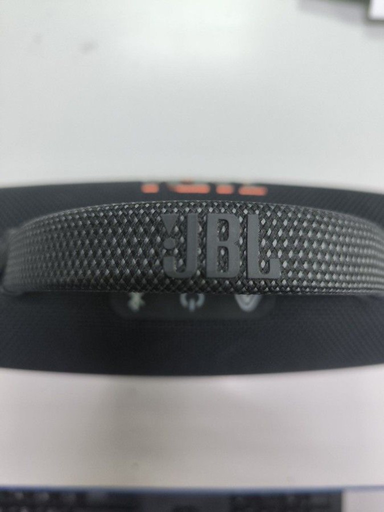 Купить JBL Charge 6 Black Б/У