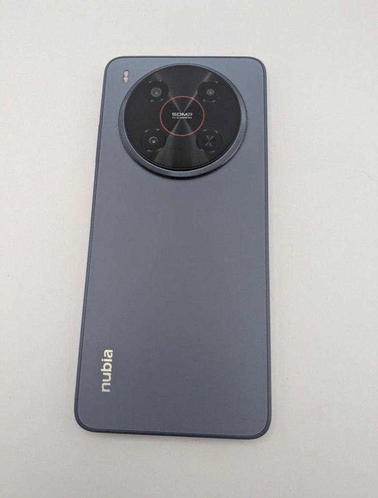 Zte Nubia V70 Max 6/128GB Gray Код:01-200995936. Зображення 9