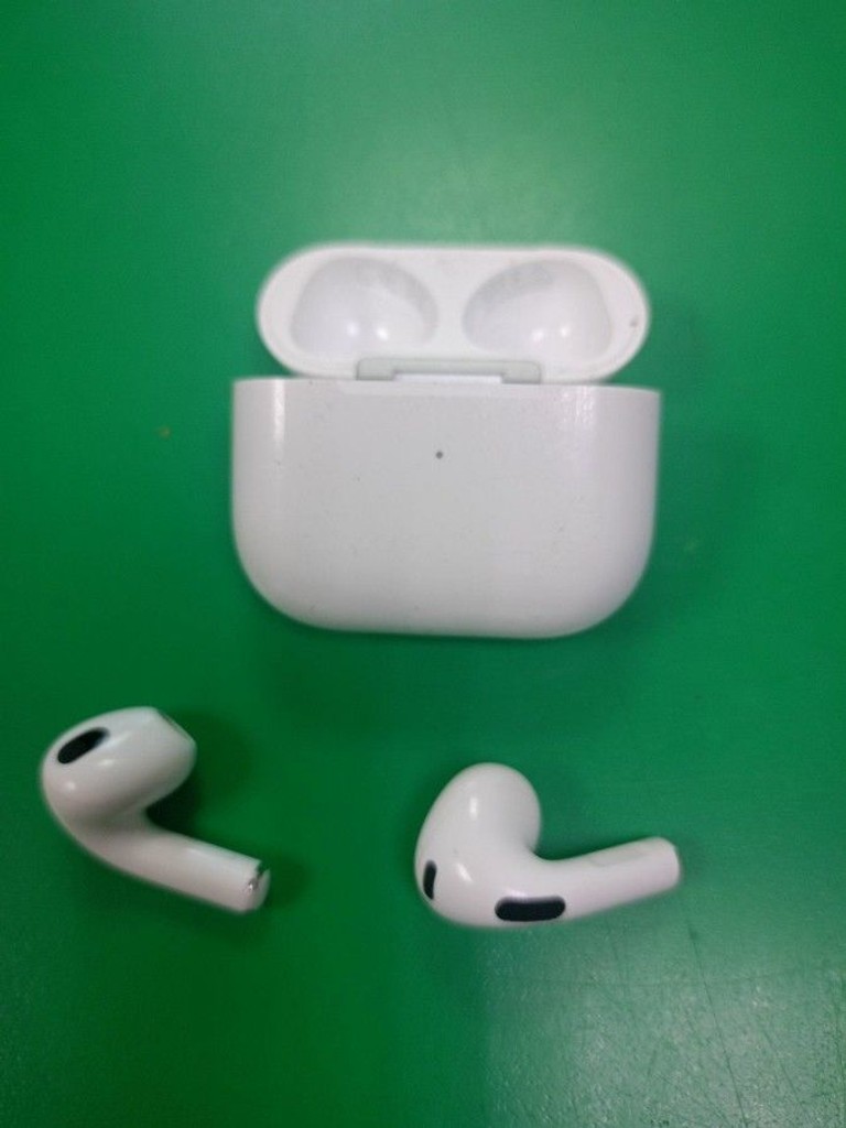 Купити Apple airpods 3rd generation Б/У