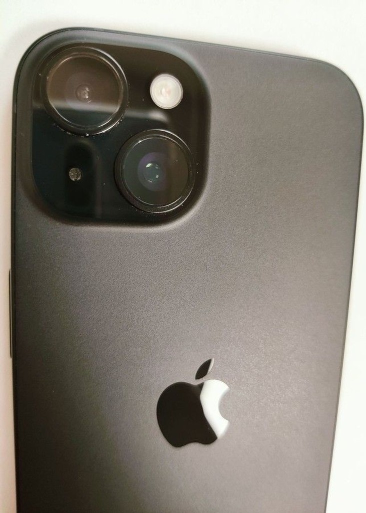Apple iPhone 15 128GB Green Код:01-201012430. Зображення 8