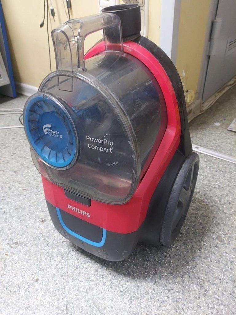 Дешиво Philips FC9330/09 с ломбарда