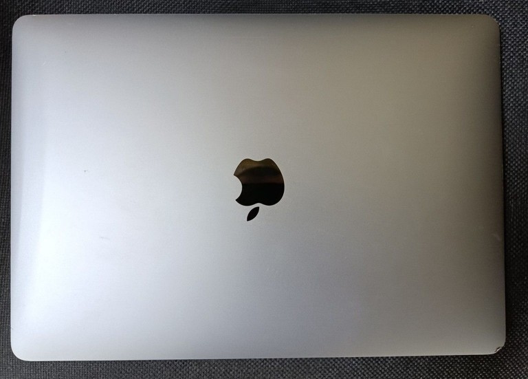 Купити Apple macbook air a1932 13,3" core i5 1,6ghz/ram8gb/ssd128gb/intel uhd graphics 617 Б/У