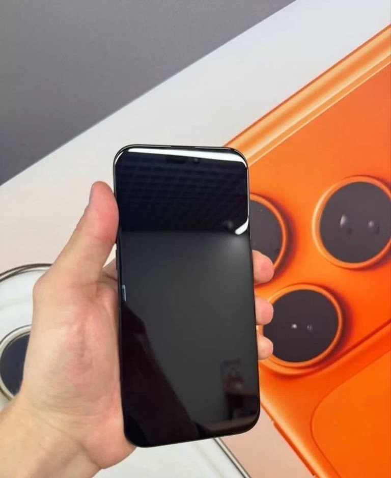 Купить Apple iPhone 16 Pro Max 256GB Desert Titanium (MYWX3) Б/У