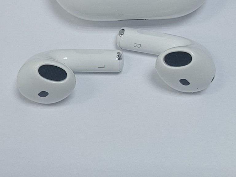 Розпродаж Apple airpods 4, продавець Техноскарб