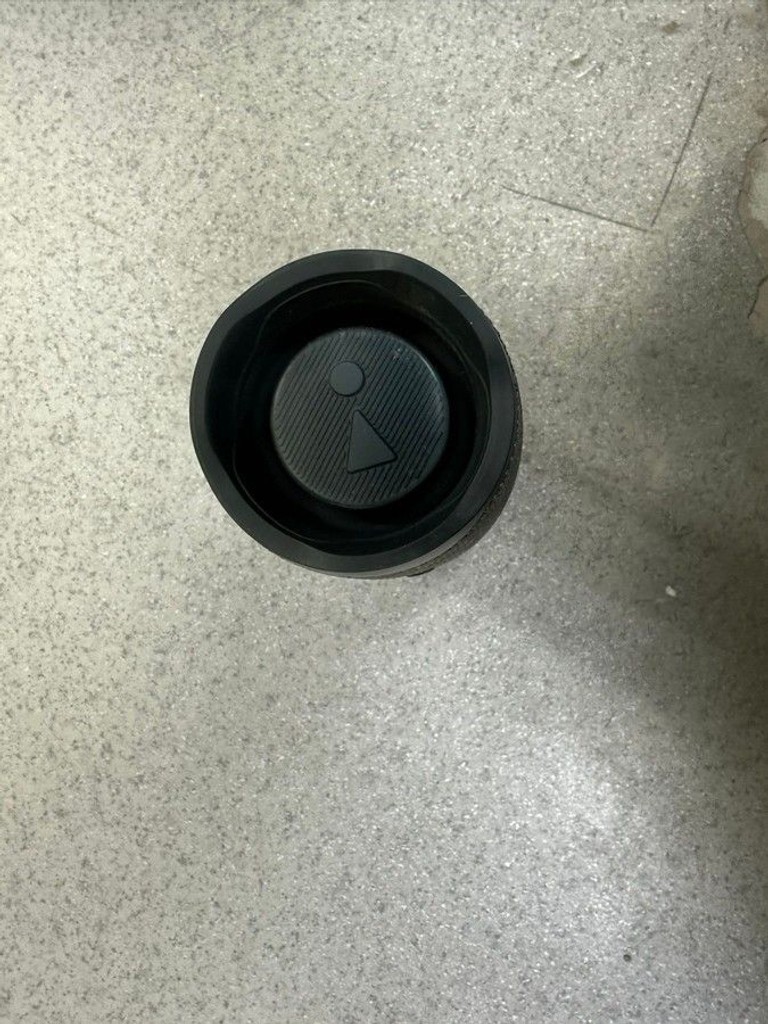 Оголошення Jbl charge essential 2 Б/У
