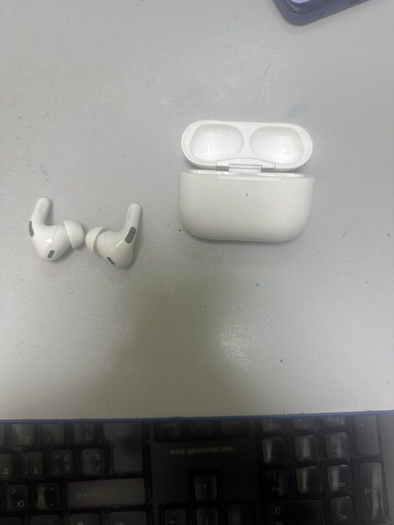Оголошення Apple airpods pro 2nd generation magsafe Б/У