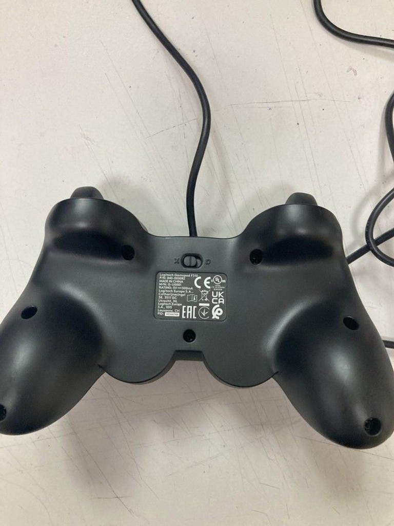 Дешево Logitech Gamepad F310 з ломбарду