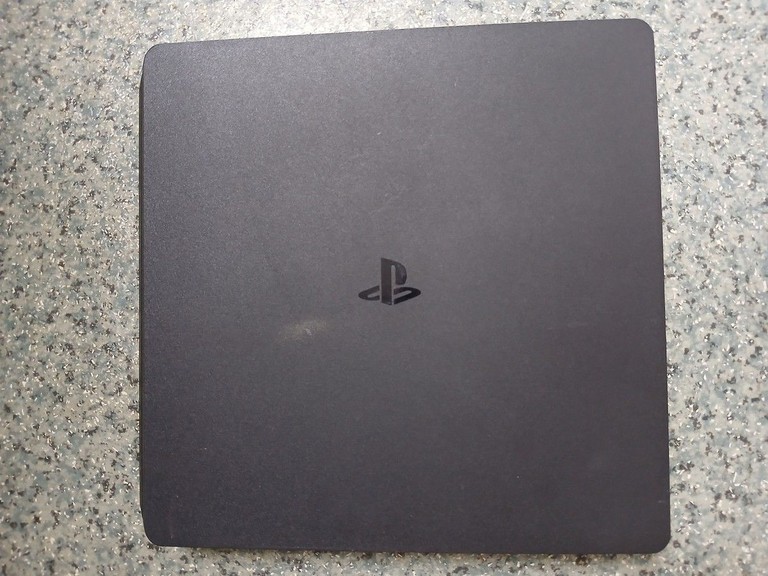Купити Sony PlayStation 4 Slim 1TB Black Б/У