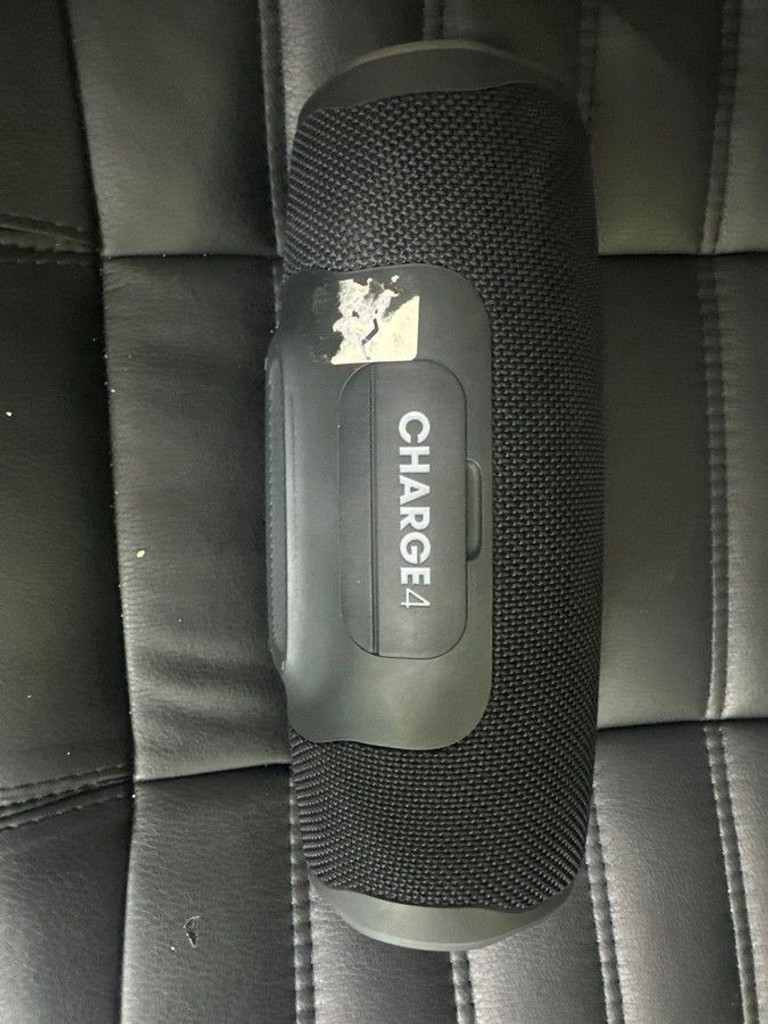 Оголошення Jbl charge 4 Б/У