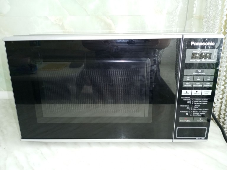 Купити Panasonic NN-ST254MZUE Б/У