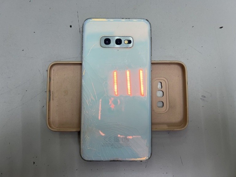 Дешиво Samsung galaxy s10e sm-g970f 6/128gb с ломбарда