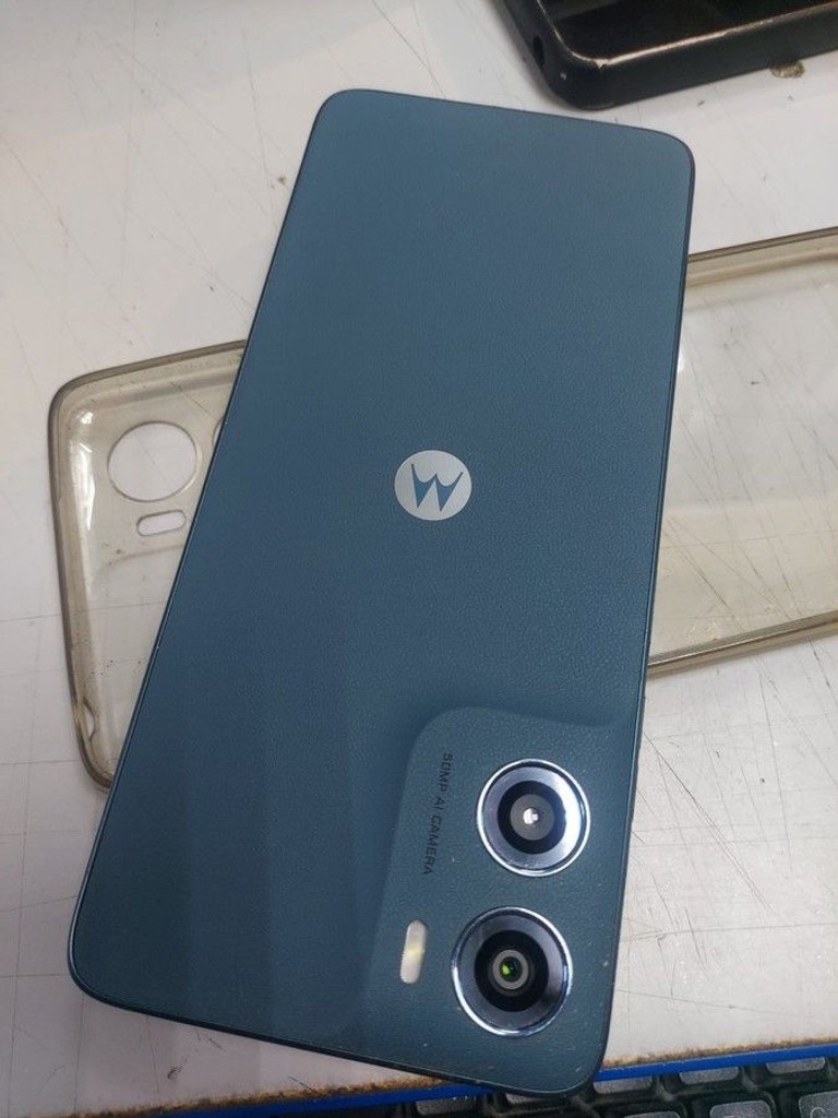 Объявление Motorola moto g06 4g 4/64gb tendril Б/У