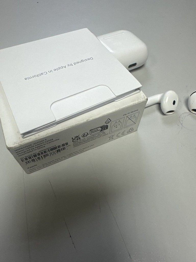 Дешиво Apple airpods 4 с ломбарда