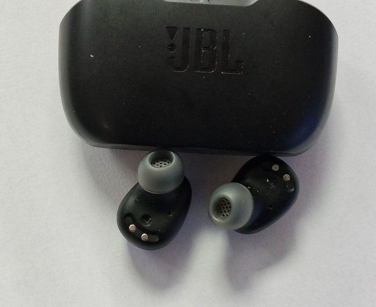 Дешиво Jbl wave buds 2 с ломбарда