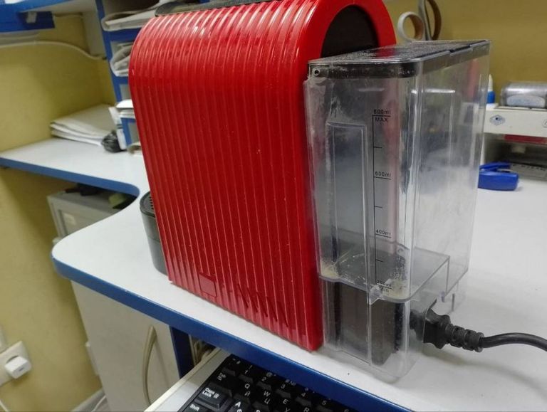 Оголошення Adler AD 4404 Red Б/У