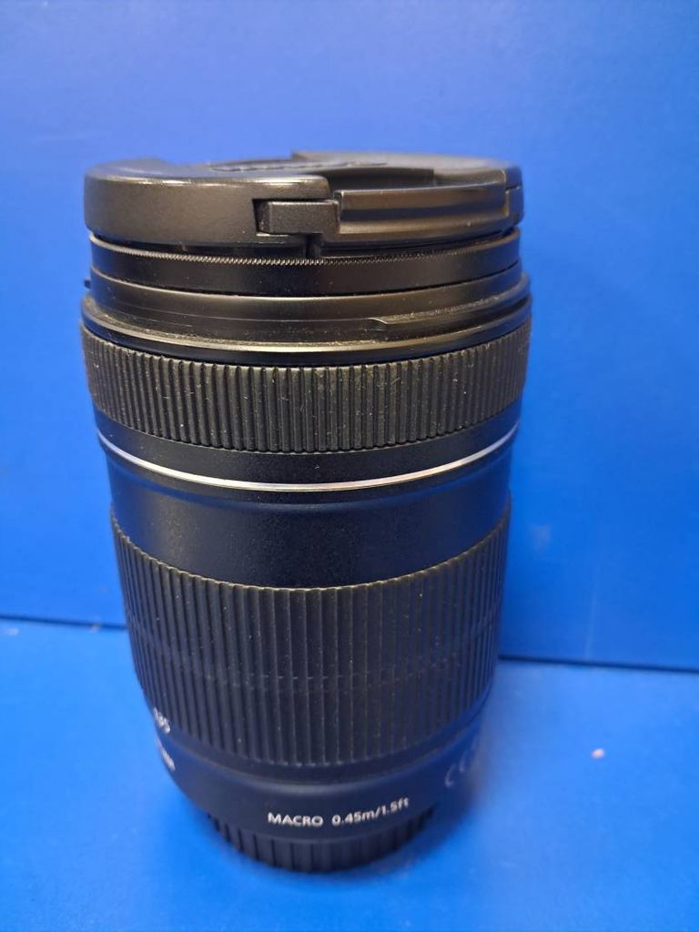 Canon EF-S 18-135mm f/3,5-5,6 IS STM