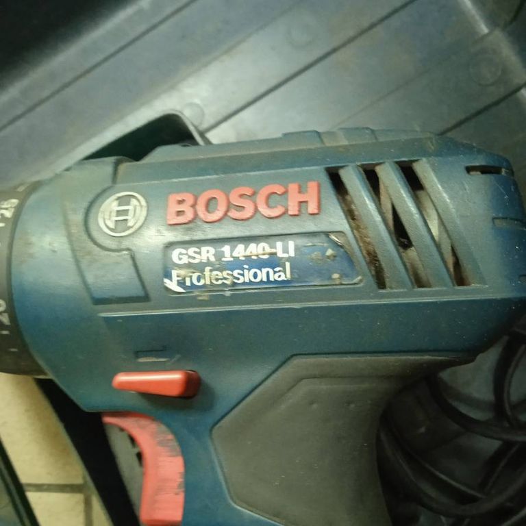 Дешиво Bosch gsr 1440-li 2акб зп с ломбарда